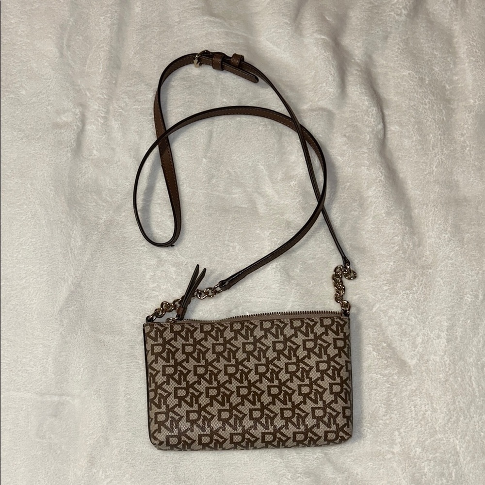 Dkny Brown Shoulder Bag with Geometric Pattern - Picture 2 of 4